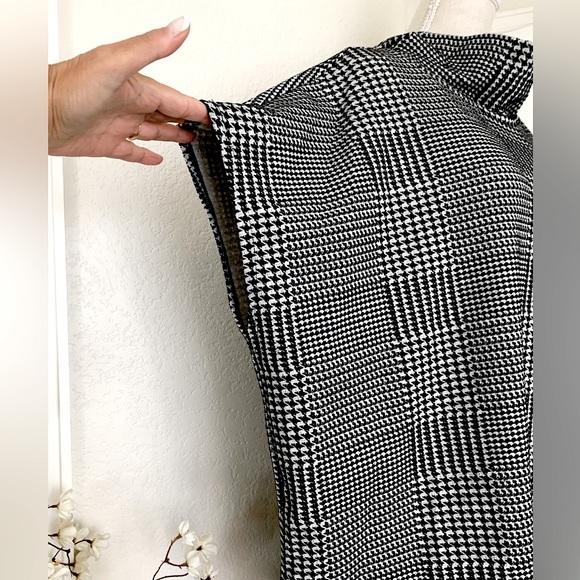 Jones New York Houndstooth Pullover - Picture 6 of 11